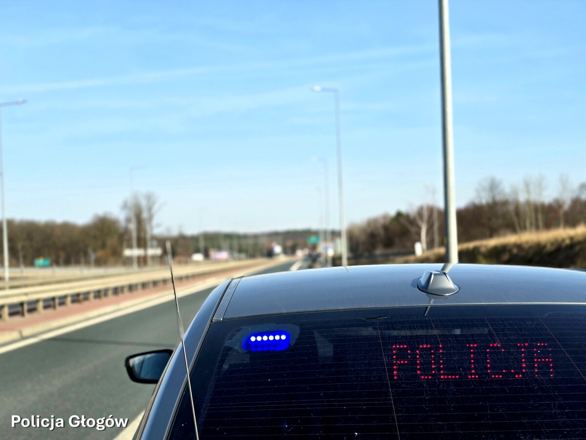 Jechał o ponad 50 km/h za szybko. Stracił prawo jazdy