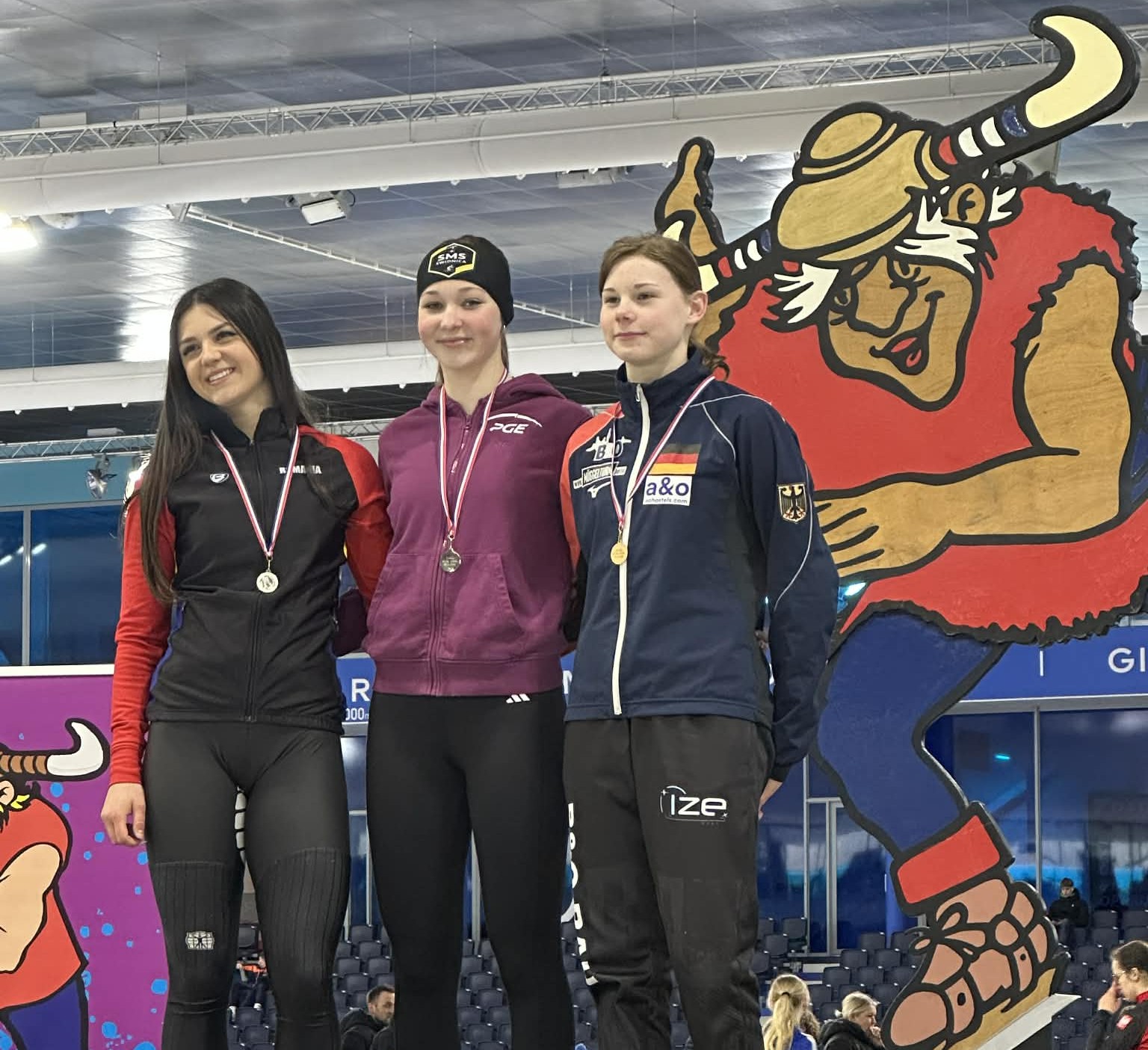 Pokazali moc na lodzie