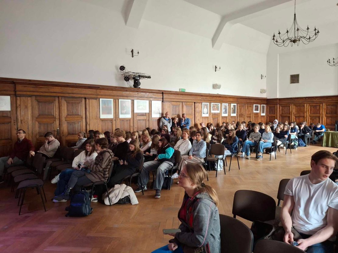 AI i fake newsy – licealiści z Lubina o zagrożeniach w sieci