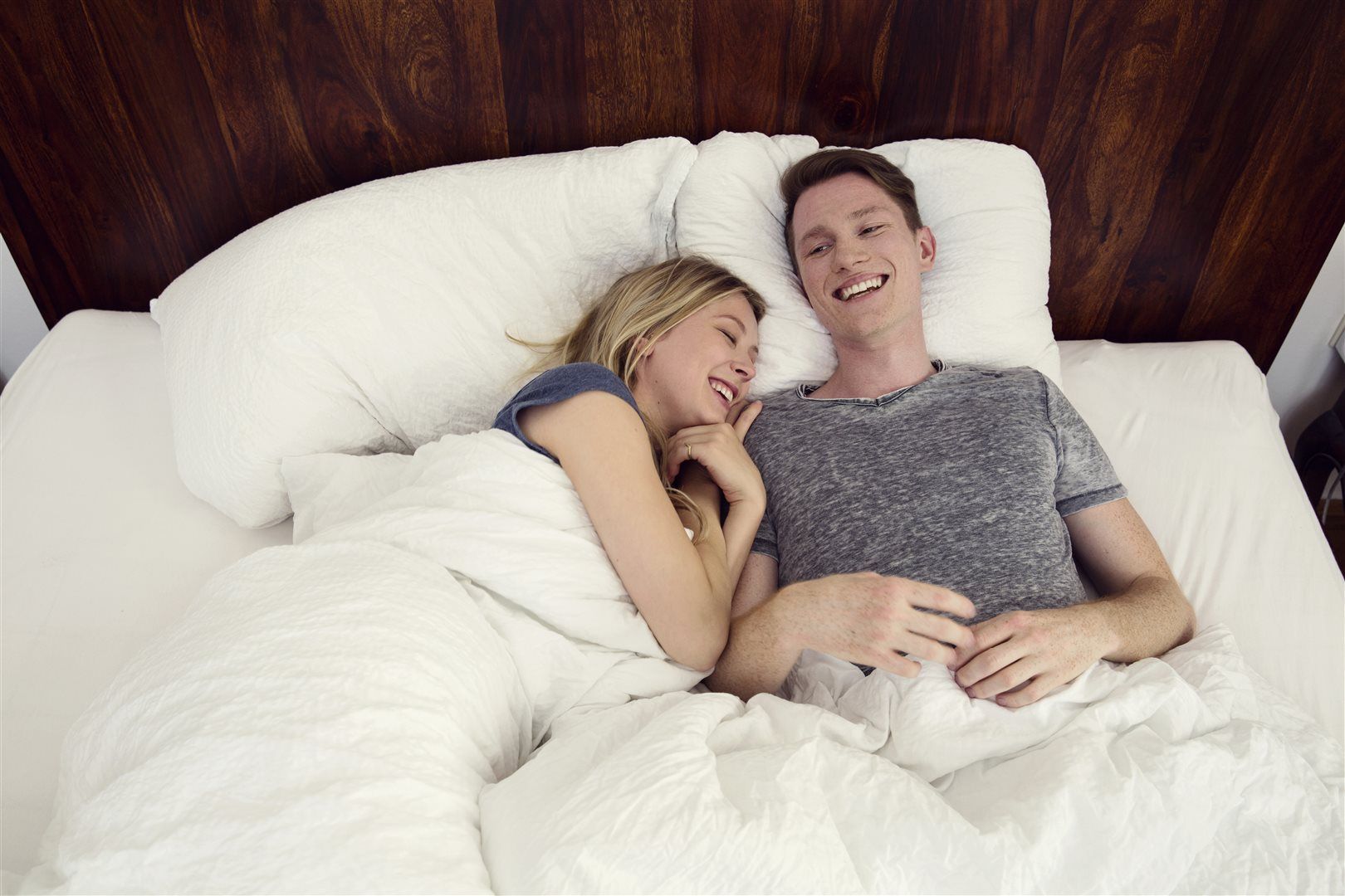 Materac dla par – jak dobrać model przy różnych preferencjach snu?