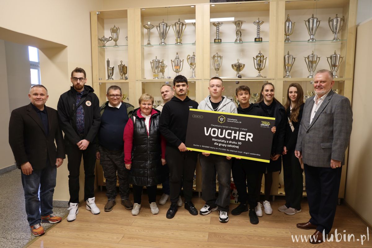 Wolontariusze z „Ceglanki” docenieni. Jest też pomoc finansowa dla ucznia