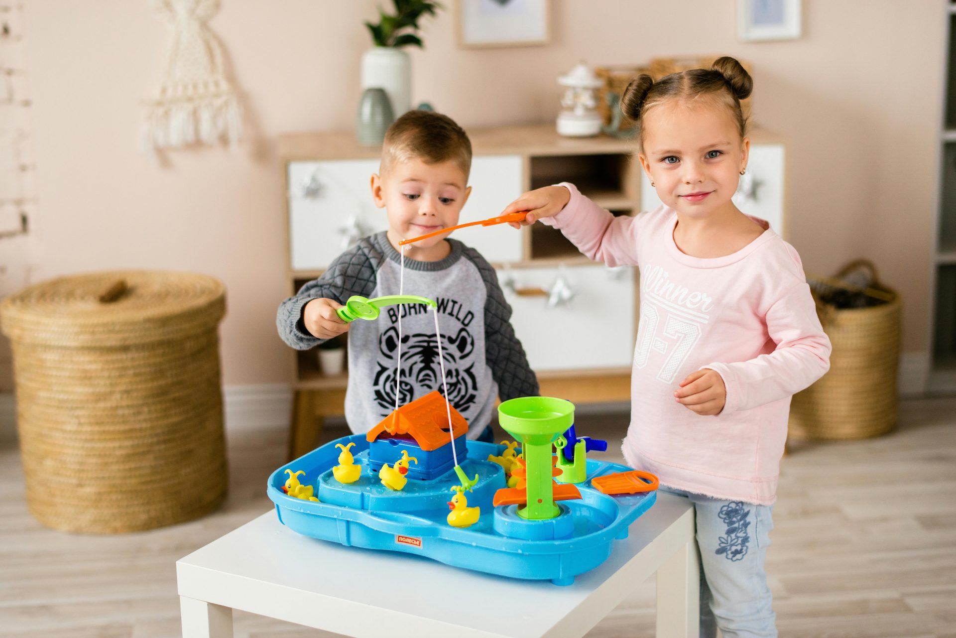 Dlaczego powinniśmy wspierać dzieci, aby się bawiły?