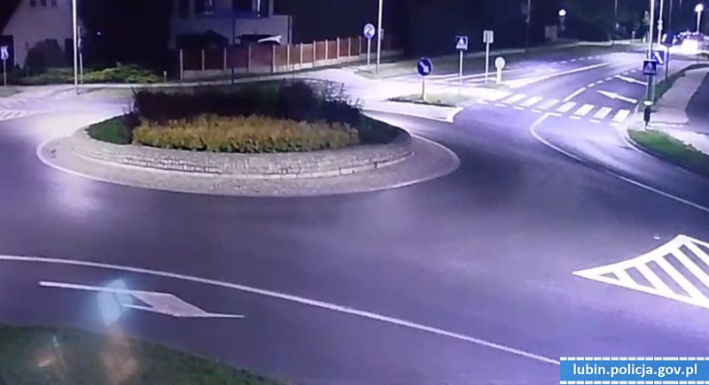 Rondo uszkodzone po nocnych popisach