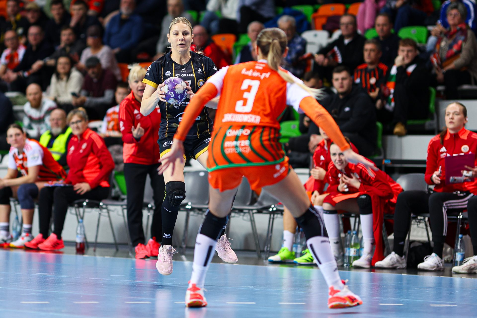 Mistrzynie zaczynają sparingowe granie