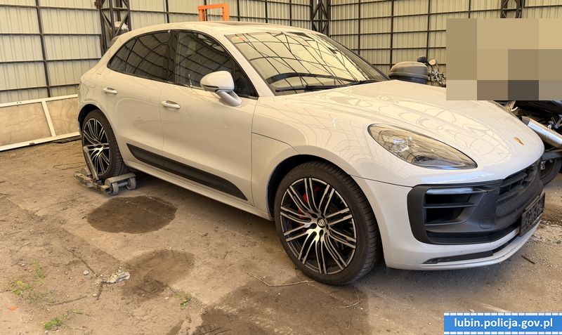 Porsche odzyskane, paser zatrzymany