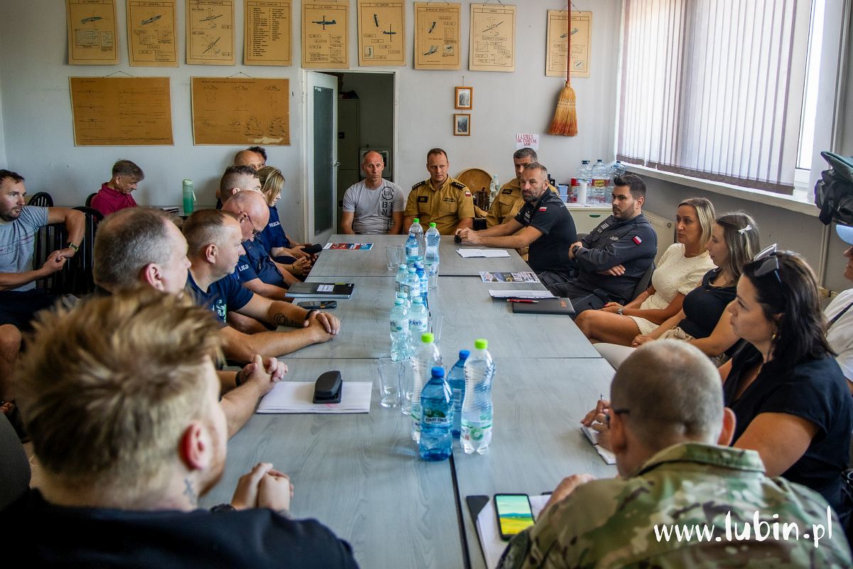 Wielkie ćwiczenia na lubińskim lotnisku