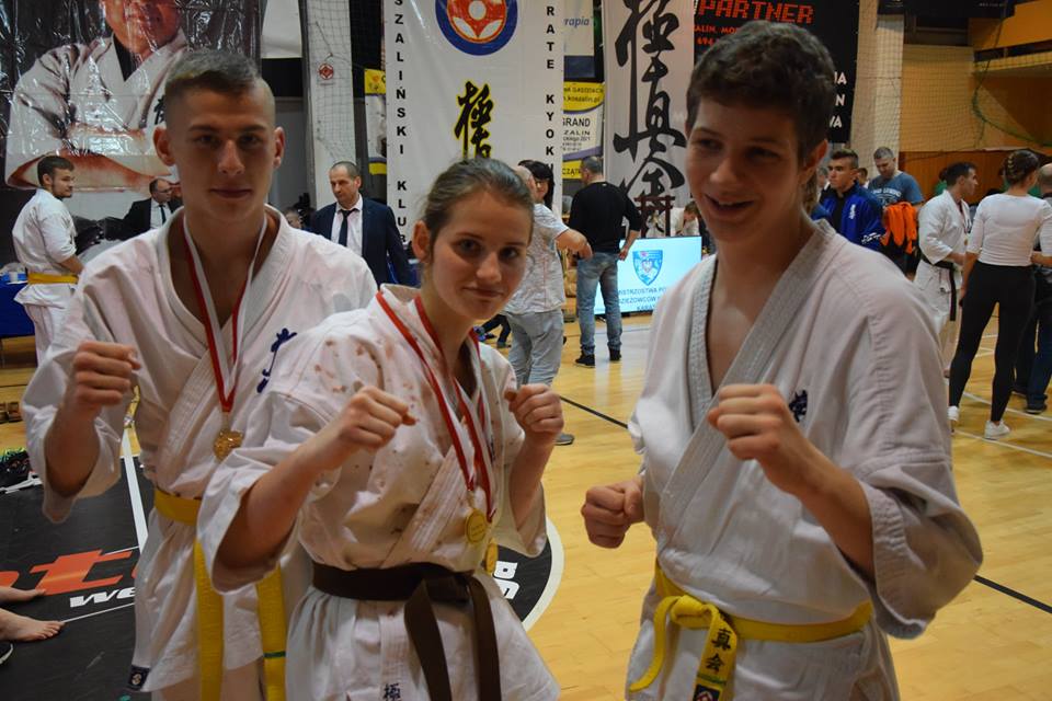 Zawodnik lubińskiego kyokushin z medalem