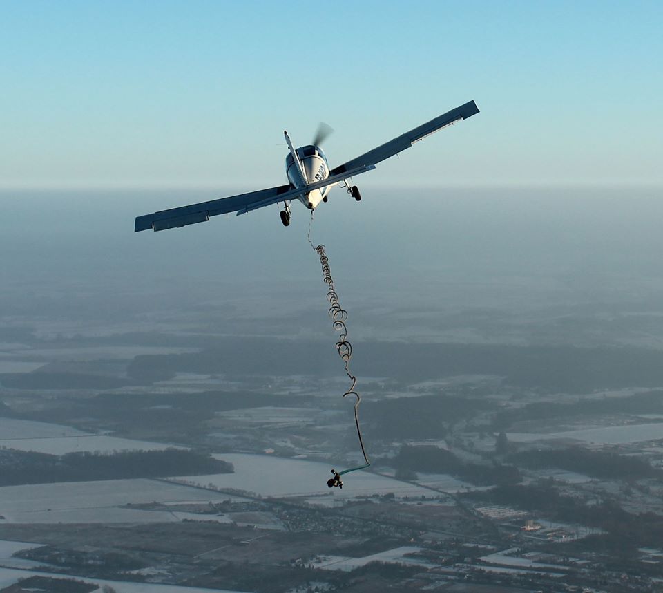 Poszybuj w chmurach – aeroklub wyszkoli przyszłych pilotów