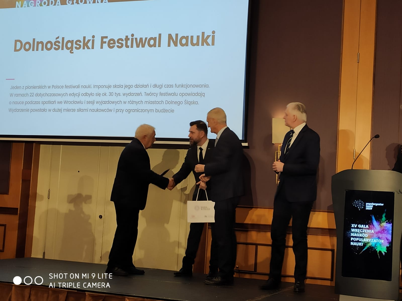 Dolnośląski Festiwal Nauki laureatem konkursu Popularyzator Nauki