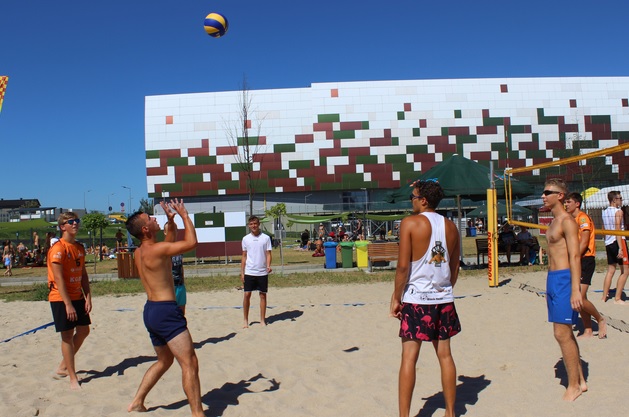 Siatkówka na plaży