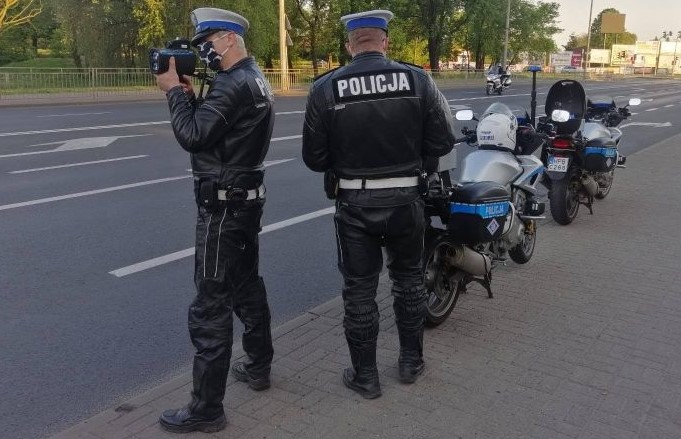 Uwaga kierowcy, więcej policji na drogach