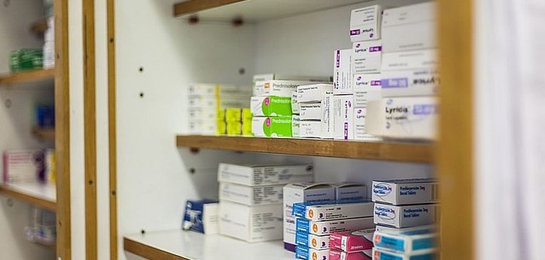 W aptekach brakuje coraz więcej leków