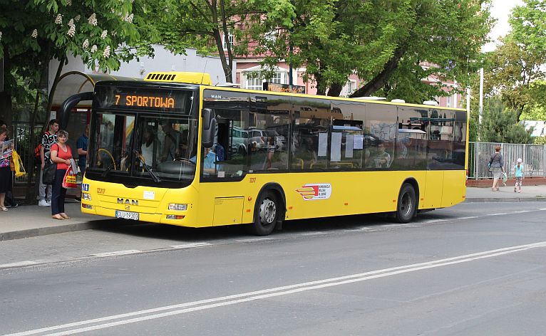 Pierwszy autobus elektryczny i miasto wolne od spalin