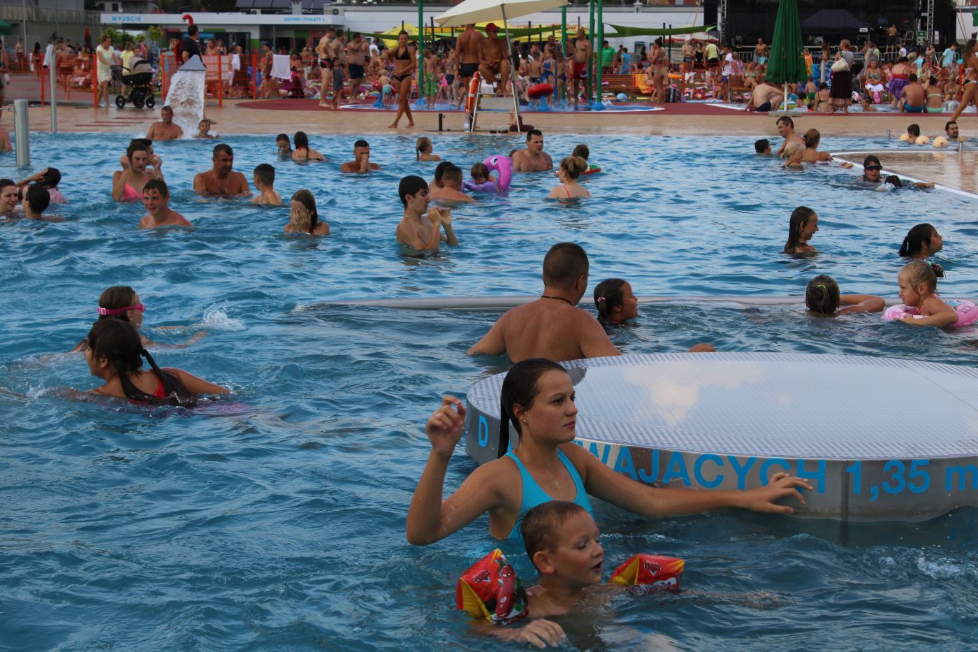 Większość lubinian chce rozbudowy basenów