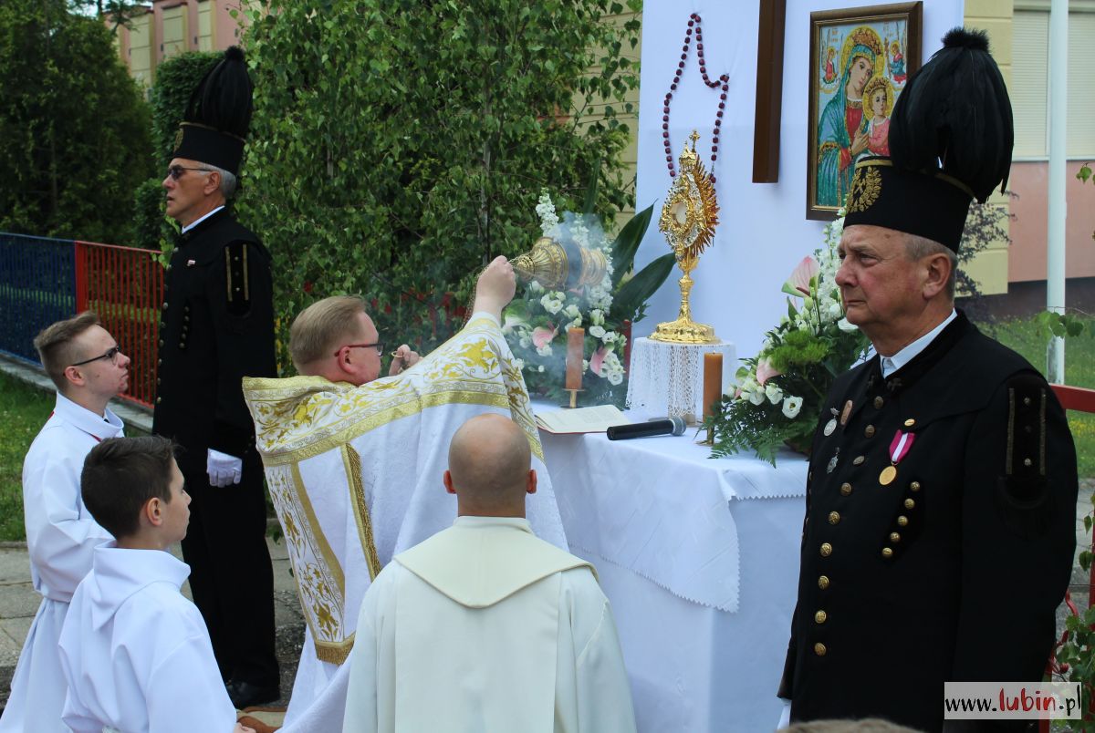 Katolicy celebrują dziś Boże Ciało (FOTO)