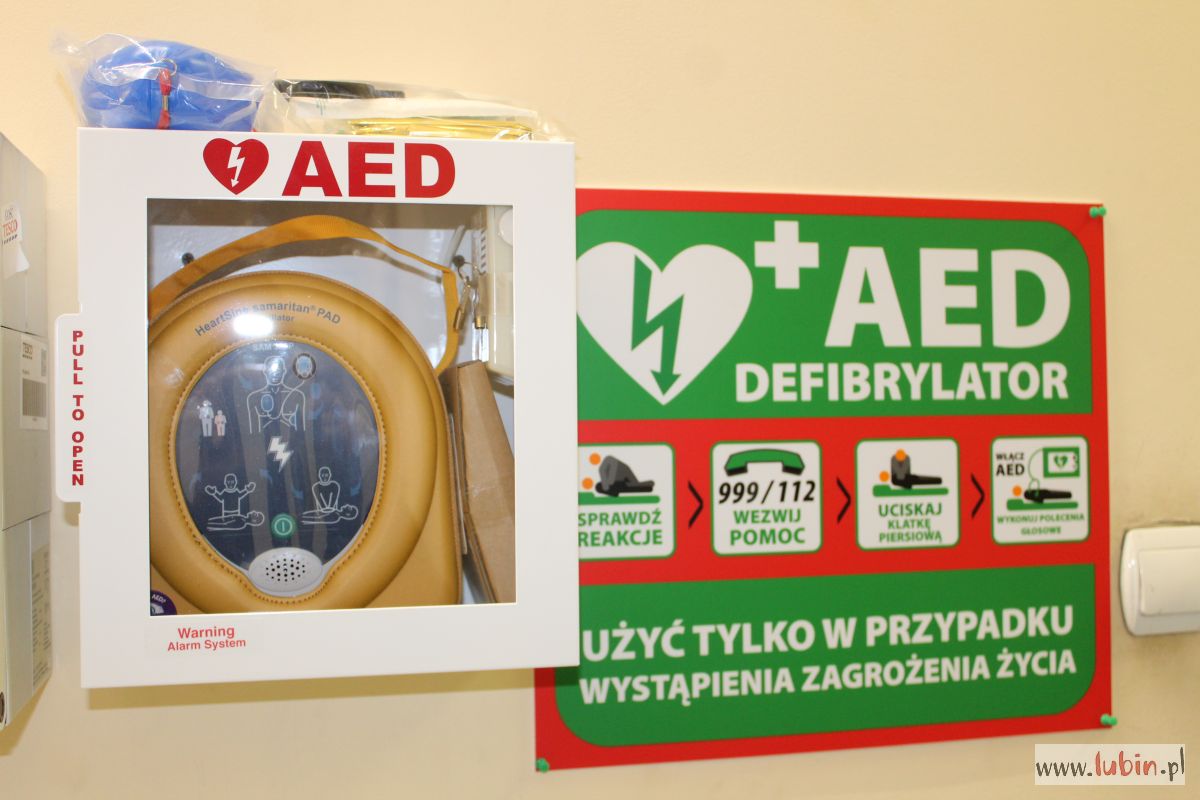 W Tesco zamontowali defibrylator ratujący życie