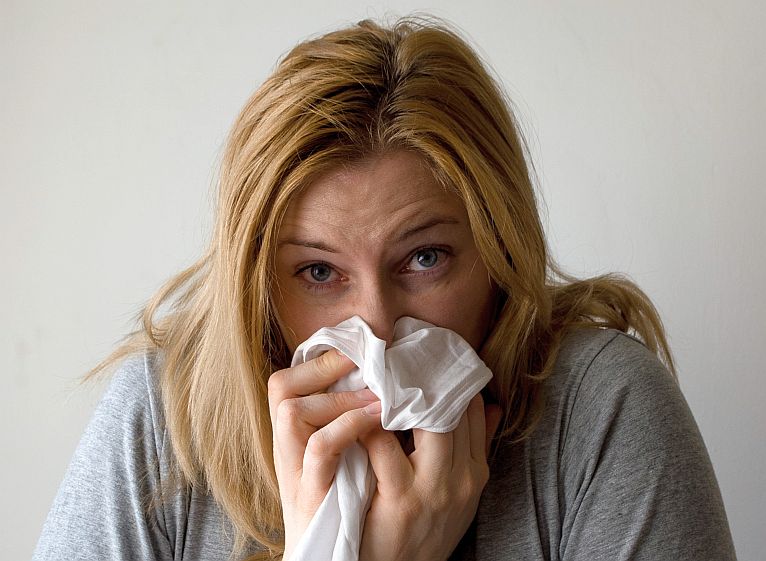 Przeziębienie, grypa czy COVID-19? Nie bagatelizuj żadnych objawów