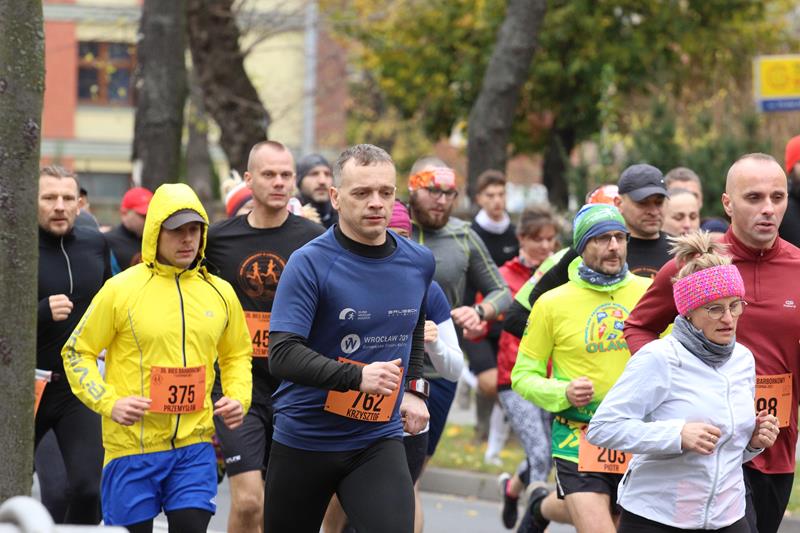Prawie tysiąc biegaczy na lubińskich ulicach