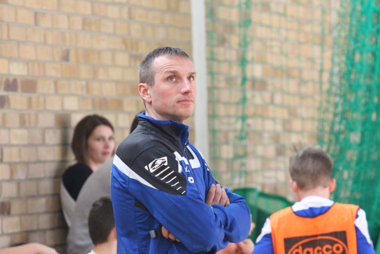 Trener Damian Pieńko