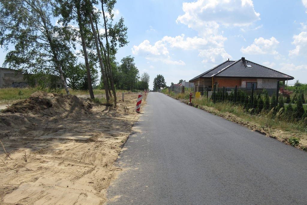 Drugi etap przebudowy dróg wewnętrznych w Chróstniku