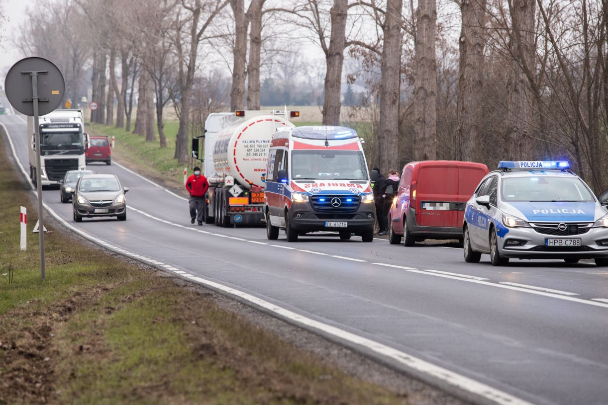 Niebezpieczne wyprzedzanie na krajowej „36”