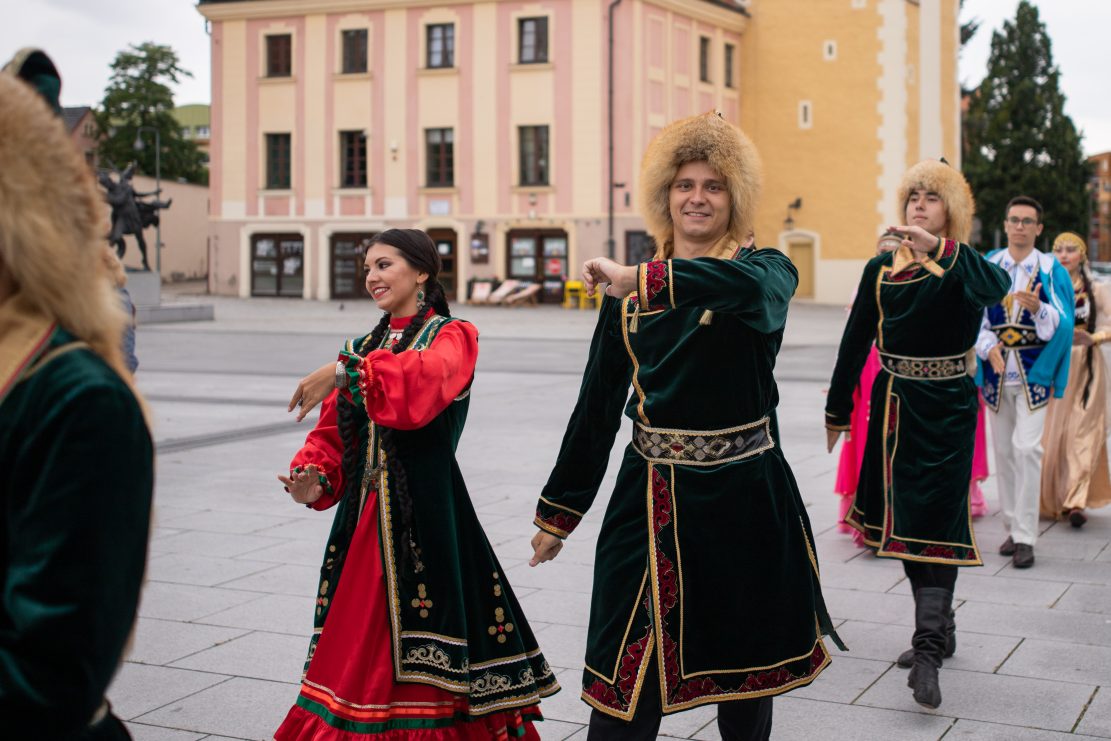 Początek festiwalu już dziś! Wczoraj artyści prezentowali się w rynku