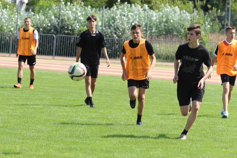 Piłkarskie mistrzostwa na stadionie RCS Lubin