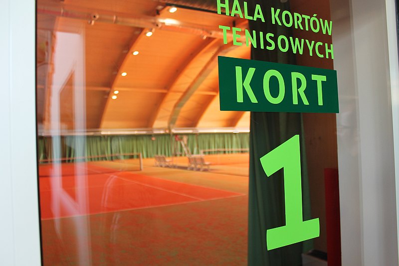 Tenis zimą. Ruszyły rezerwacje kortów