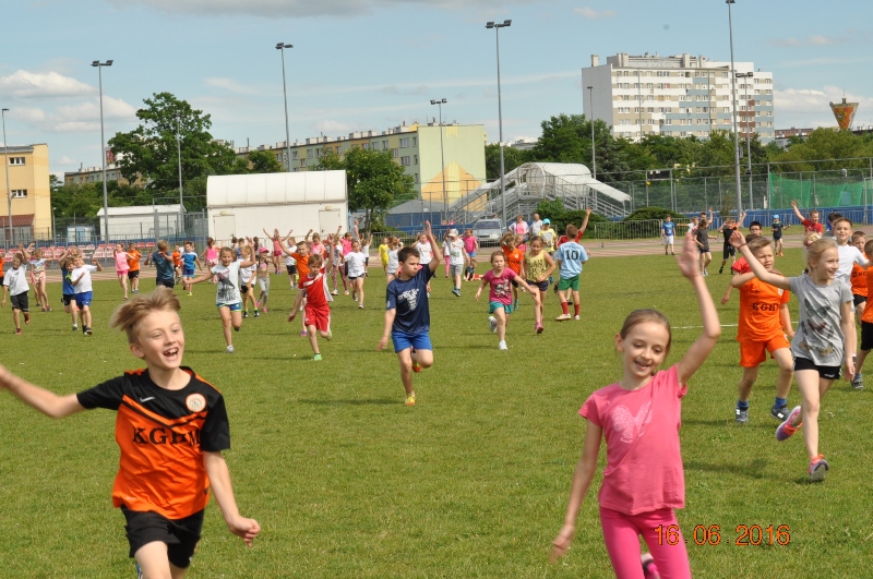 Trenerzy lekkoatletyki zapraszają uczniów