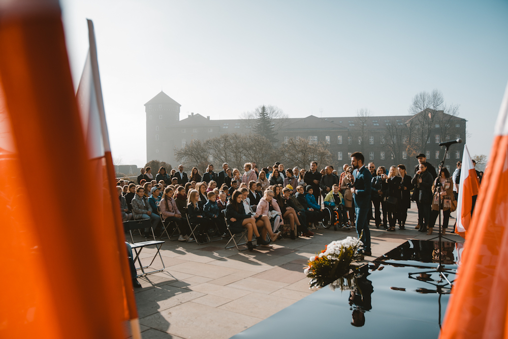 Co będzie za sto lat? Dziecięce listy do przyszłości złożone na Wawelu