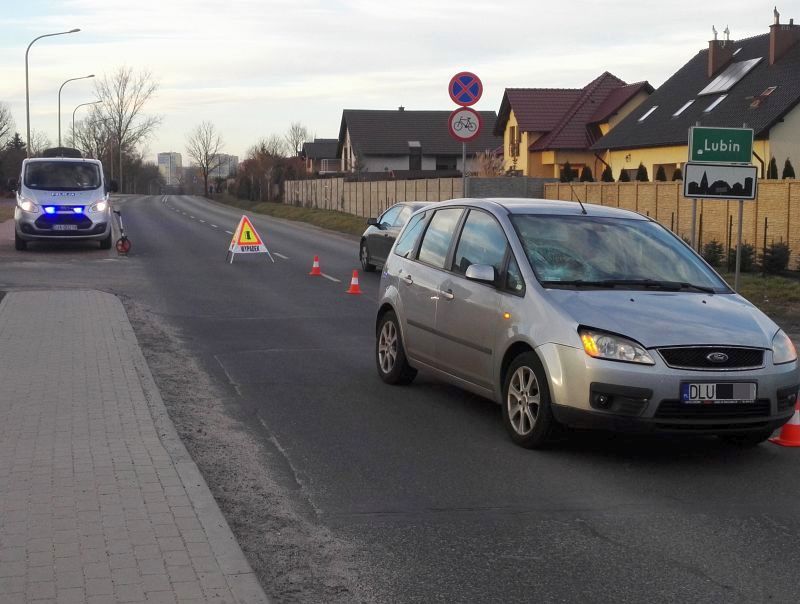 Dziewczynka potrącona na drodze