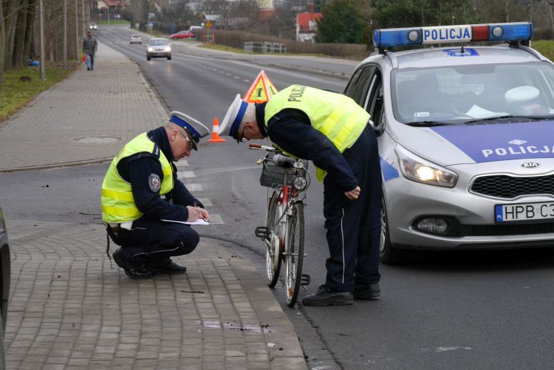 Rowerzystka potrącona pod Osiekiem