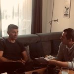 Radosław Jasiński w rodzinnym domu podczas nagrywania wywiadu
