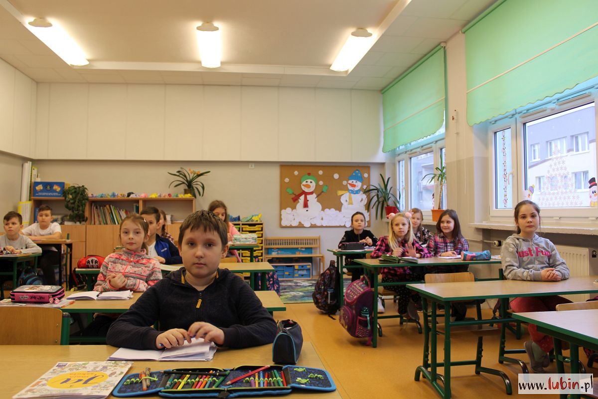 Wyłączyli dzwonek, wyciszyli klasę – lubińska szkoła chce pozbyć się hałasu