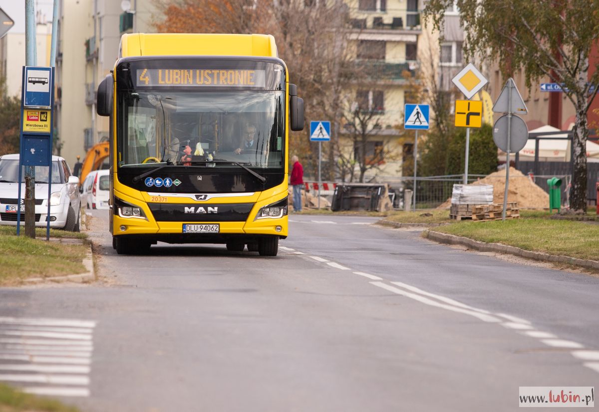 Autobusy już według letniego rozkładu