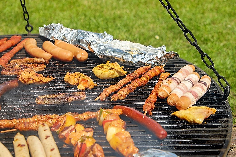 Wielkie grillowanie na błoniach