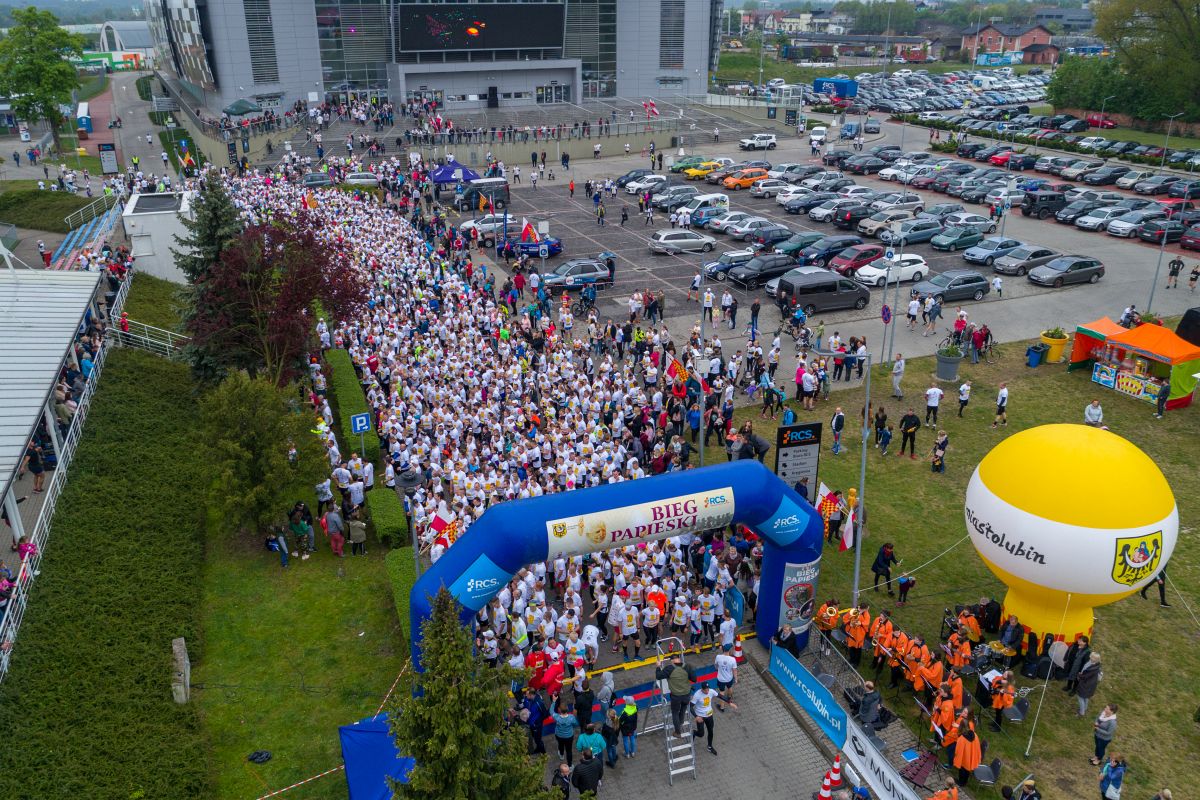 Bieg Papieski przełożony, ale zapisy nadal trwają