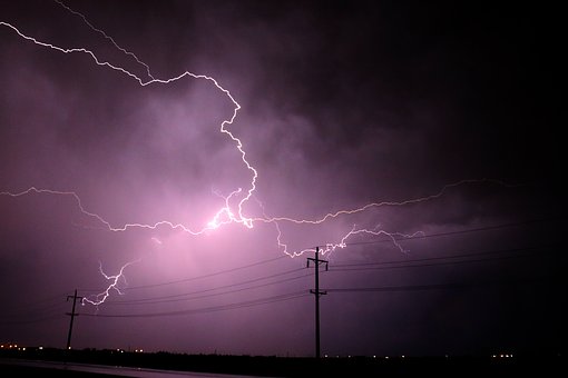 Uwaga na burze z gradem! Pierwszy stopień zagrożenia