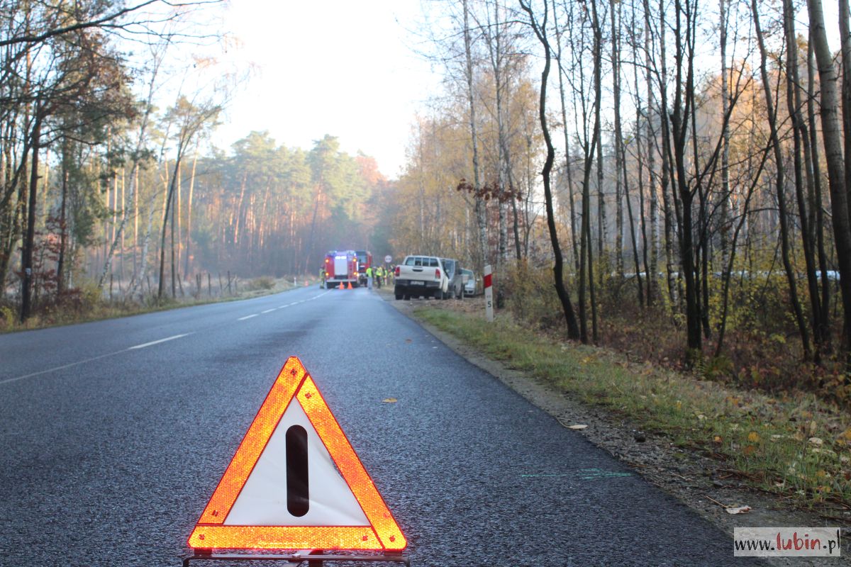 Rozbili samochód, uciekli, zostawili rannego kolegę