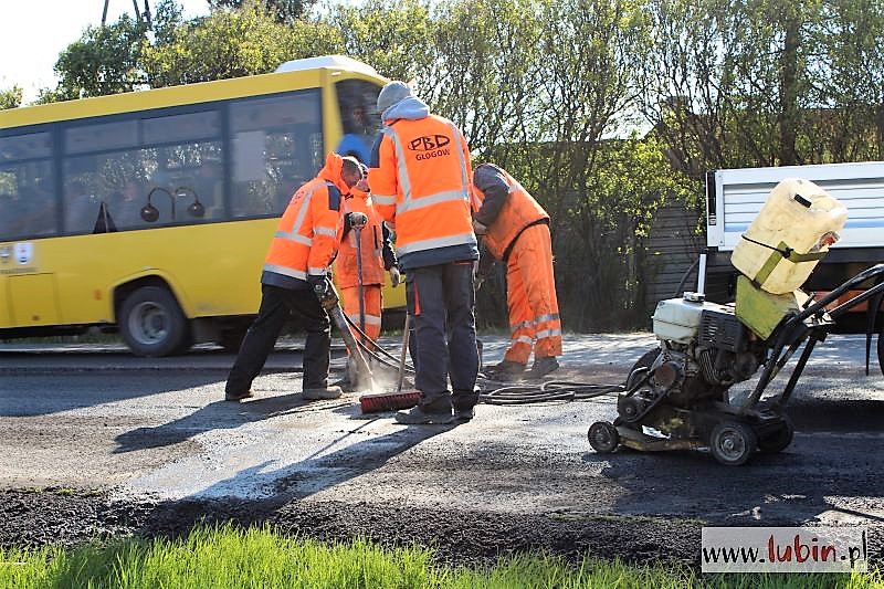 Remontują drogę, są utrudnienia