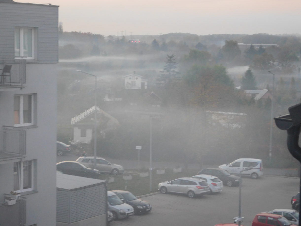 Dym dalej utrudnia życie mieszkańcom