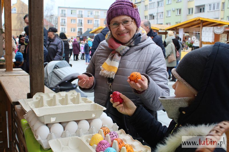 Wielkanocny jarmark po raz pierwszy w rynku