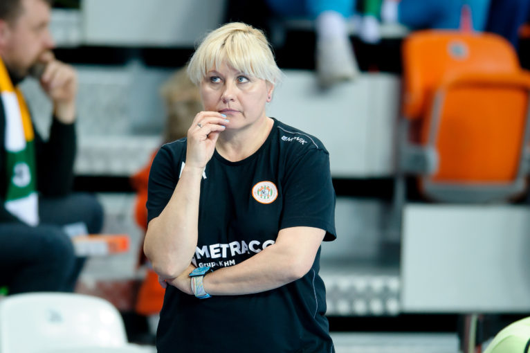 2016.04.10 Lubin Pilka reczna  PGNiG Superliga Kobiet cwiercfinal 1/4 sezon 2015/2016 Metraco Zaglebie Lubin - Vistal Gdynia N/Z Bozena Karkut (trener, head coach) Foto Pawel Andrachiewicz / Foto Andrus