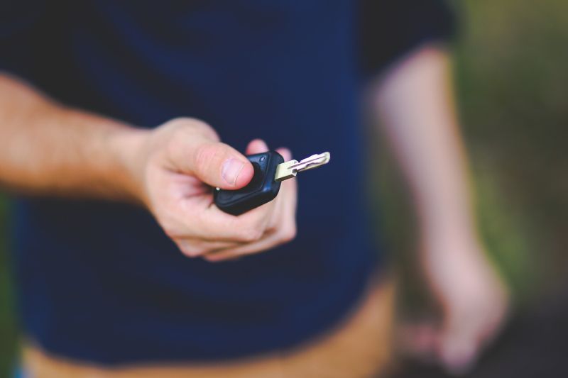 Chciał ukraść jedzenie, przy okazji zabrał auto