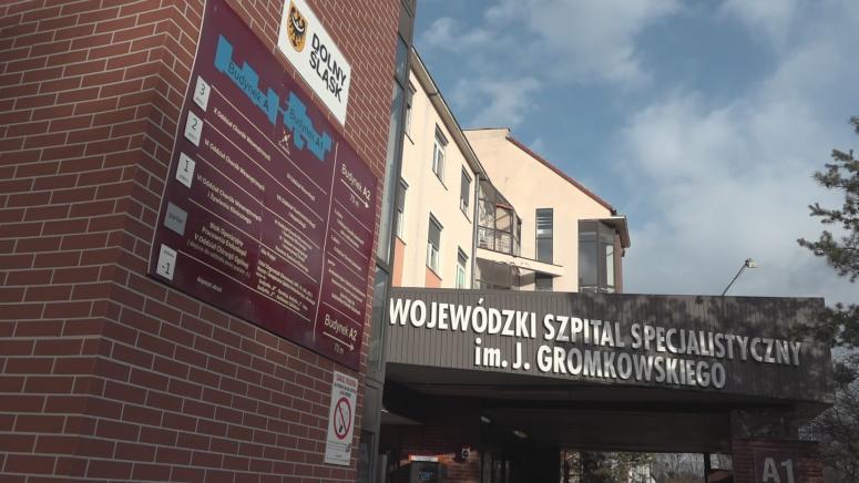 Koronawirus: trzecia osoba zmarła, są nowe zakażenia