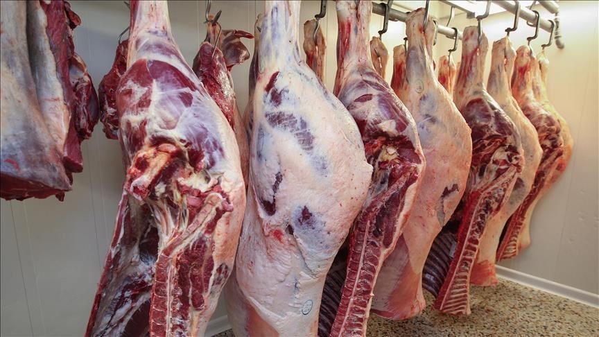 Aż 40 proc. Polaków deklaruje ograniczenie spożycia mięsa