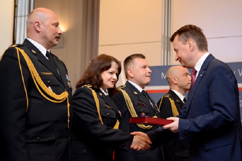 Minister nagrodził lubińskich strażaków