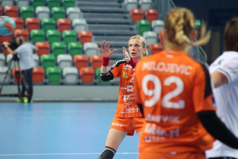 Szczypiornistki zagrają na własnej hali