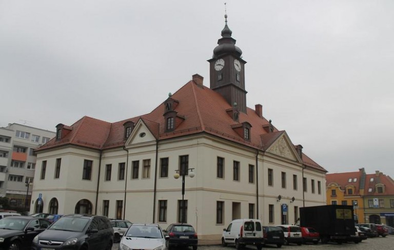 Zajdą zmiany, ratusz na wiosnę