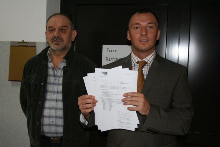 O referendum w powiatowych kuluarach